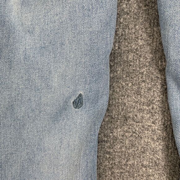 Volcom Jeans Womens 26 Blue Denim Girlfriend Crop Ankle Fit Raw Hem High Rise - Picture 9 of 13